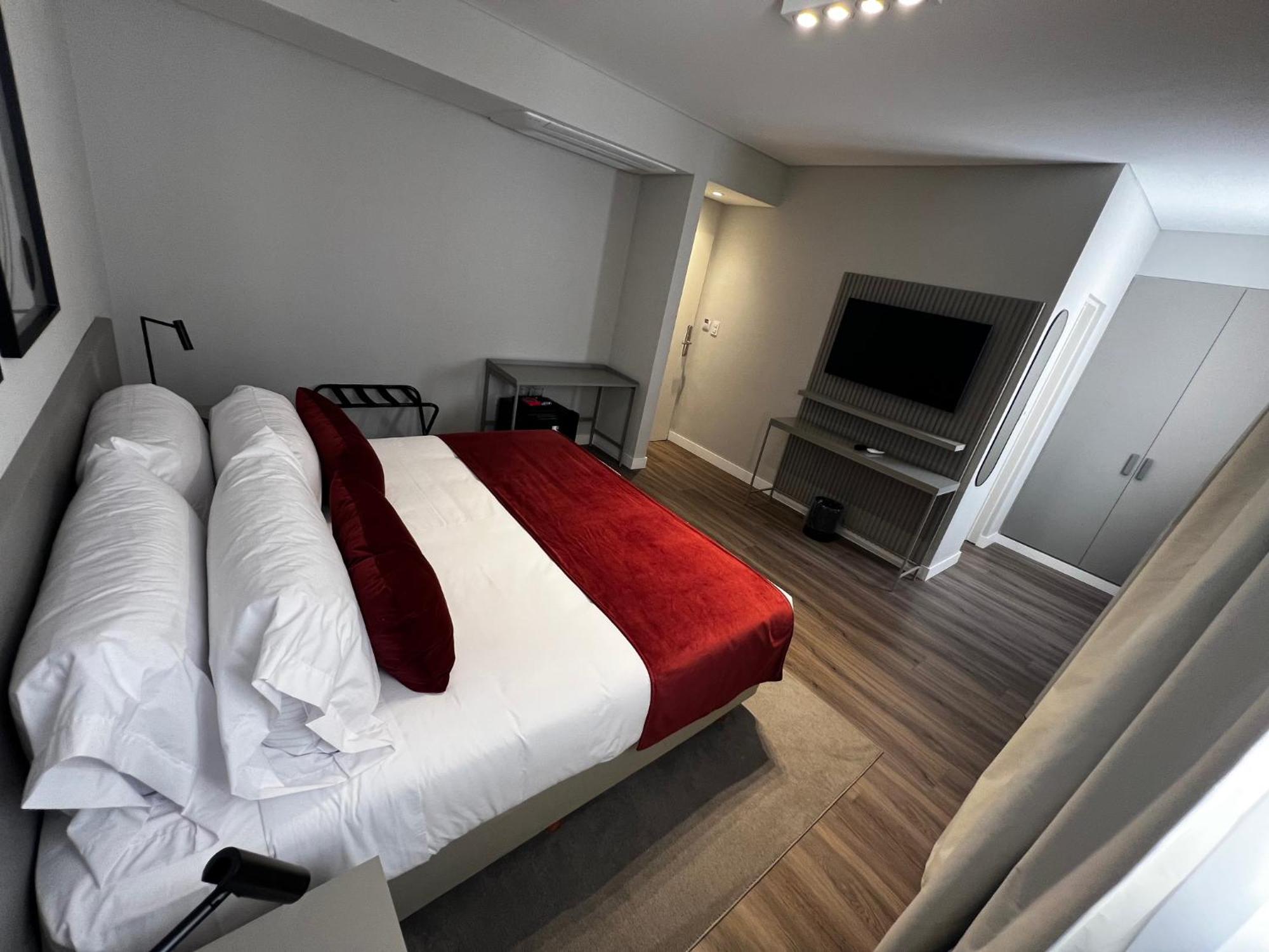 סלטה Guemes Hotel & Spa מראה חיצוני תמונה