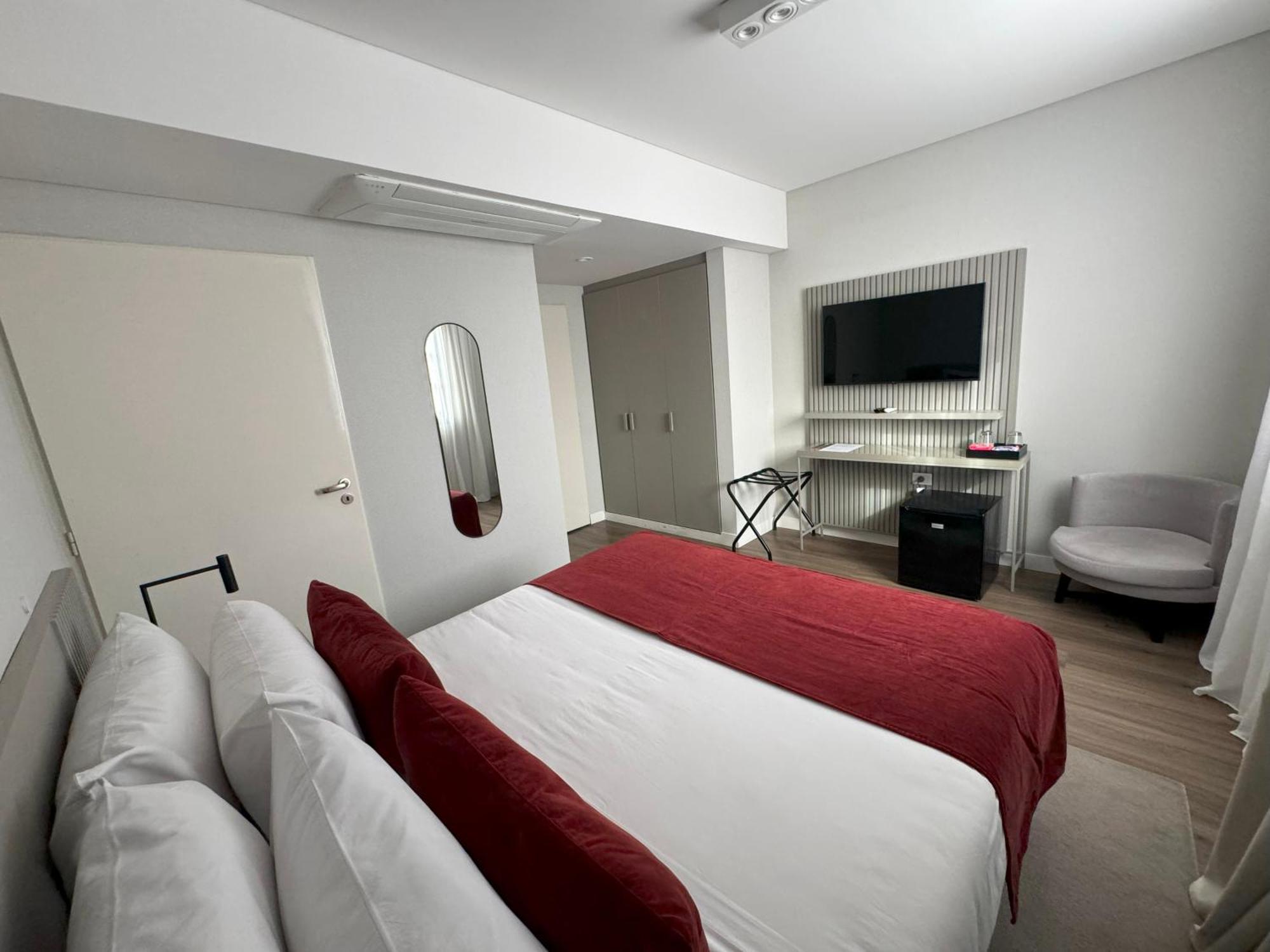 סלטה Guemes Hotel & Spa מראה חיצוני תמונה