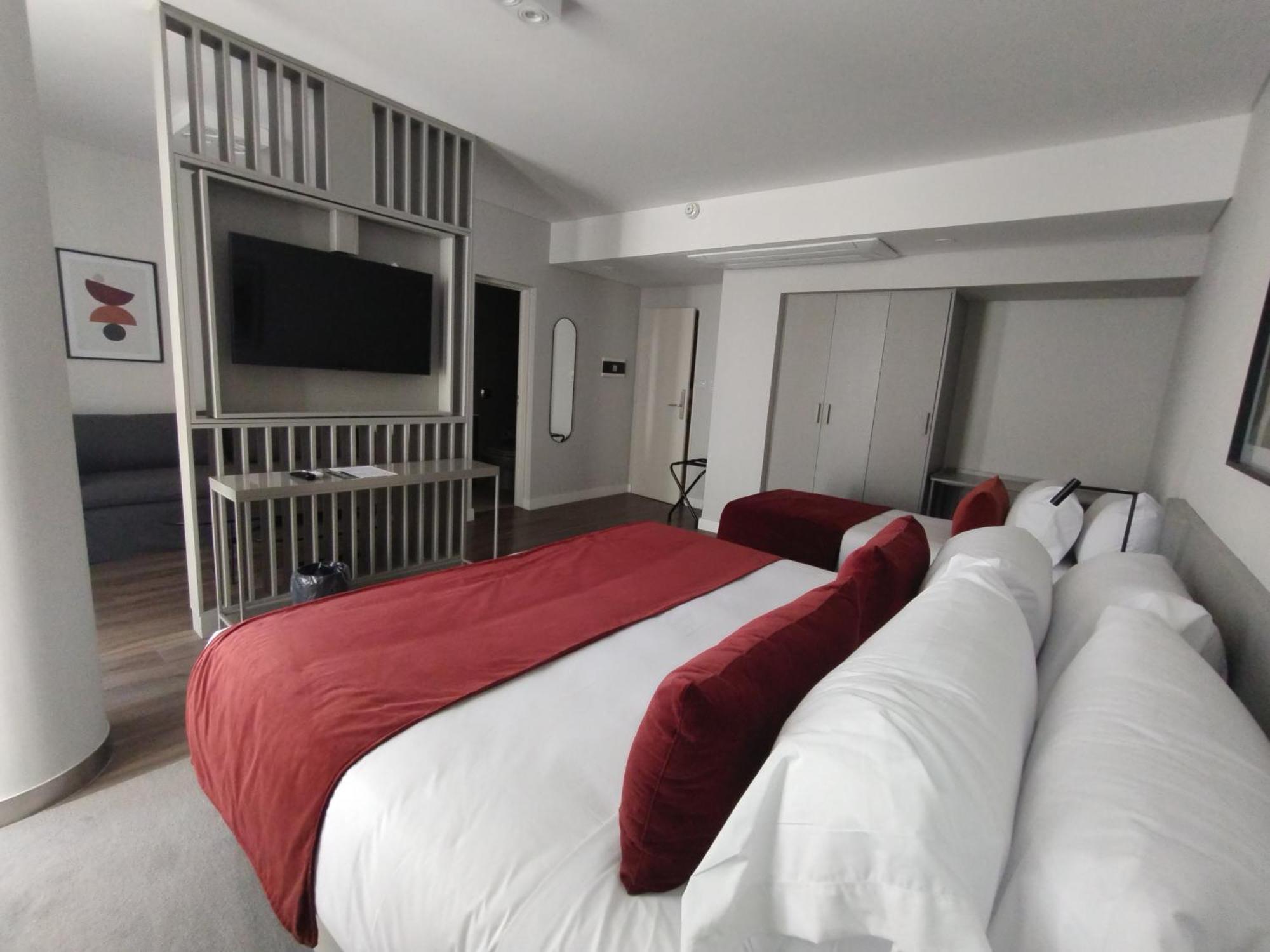 סלטה Guemes Hotel & Spa מראה חיצוני תמונה