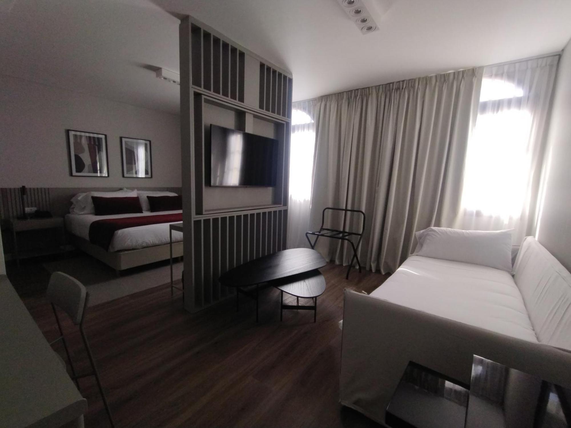 סלטה Guemes Hotel & Spa מראה חיצוני תמונה
